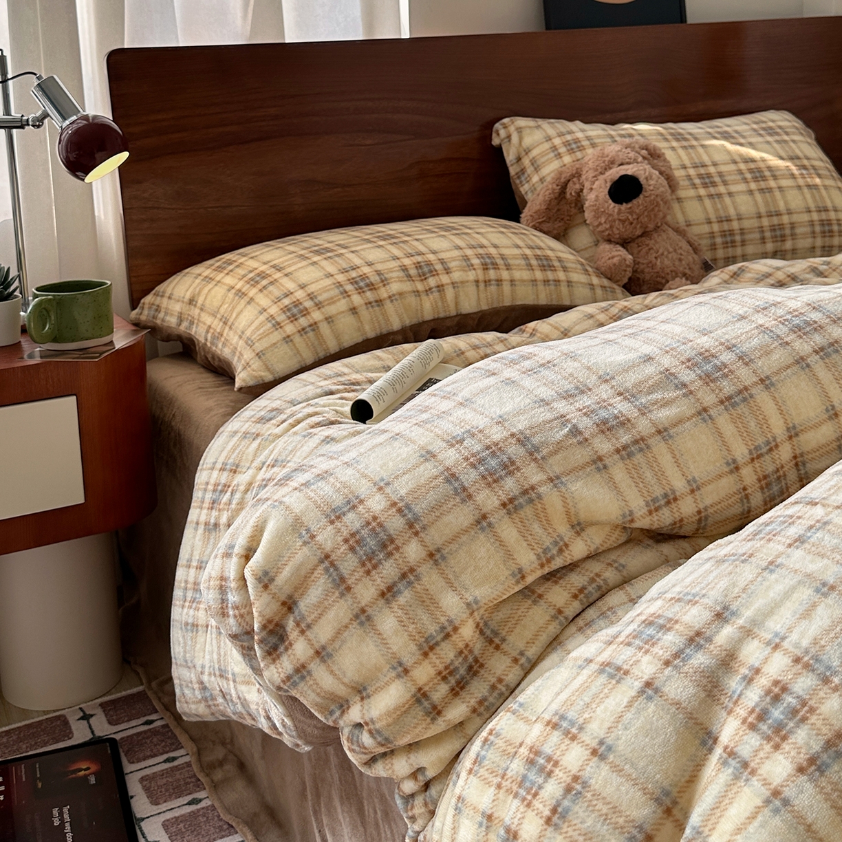 91家纺网 家纺一手货源 找家纺 艾咪-Amy ntmy 2025新款中古风复古格牛奶绒四件套 方糖