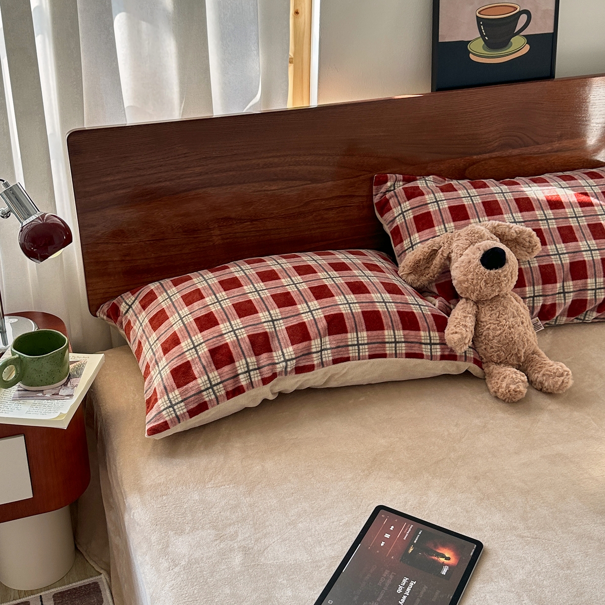 91家纺网 家纺一手货源 找家纺 艾咪-Amy ntmy 2025新款中古风复古格牛奶绒四件套 牛仔格红