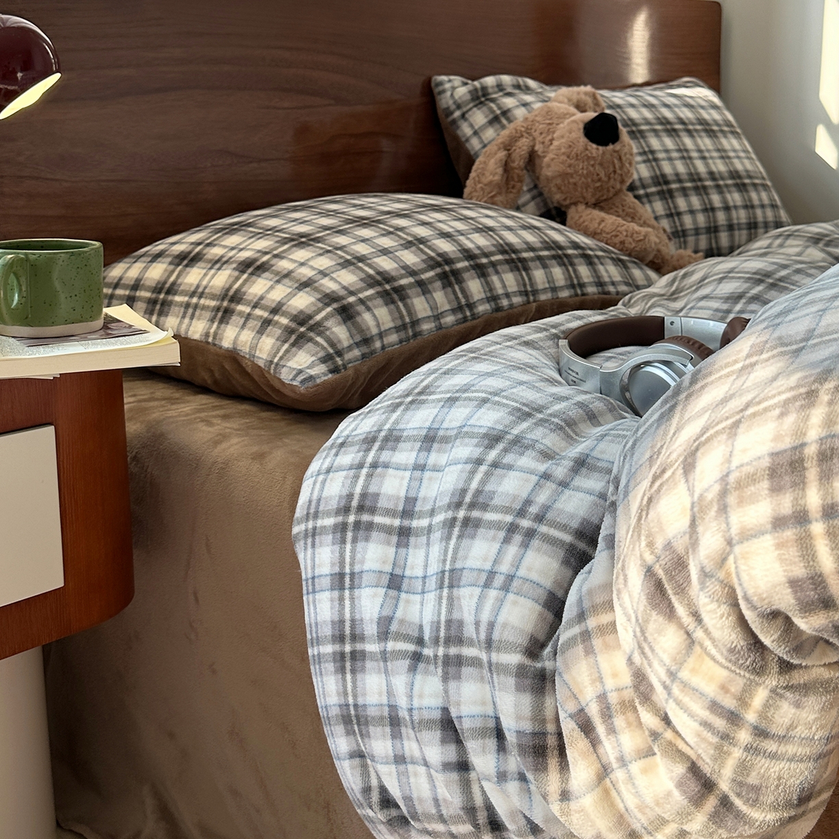 91家纺网 家纺一手货源 找家纺 艾咪-Amy ntmy 2025新款中古风复古格牛奶绒四件套 伊索卡其