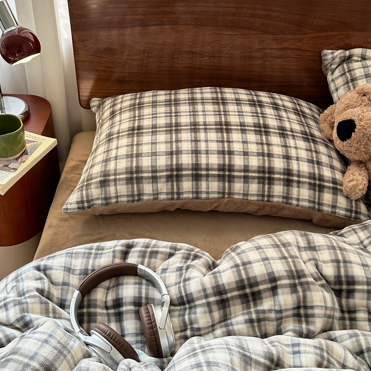 91家纺网 家纺一手货源 找家纺 艾咪-Amy ntmy 2025新款中古风复古格牛奶绒四件套 伊索卡其