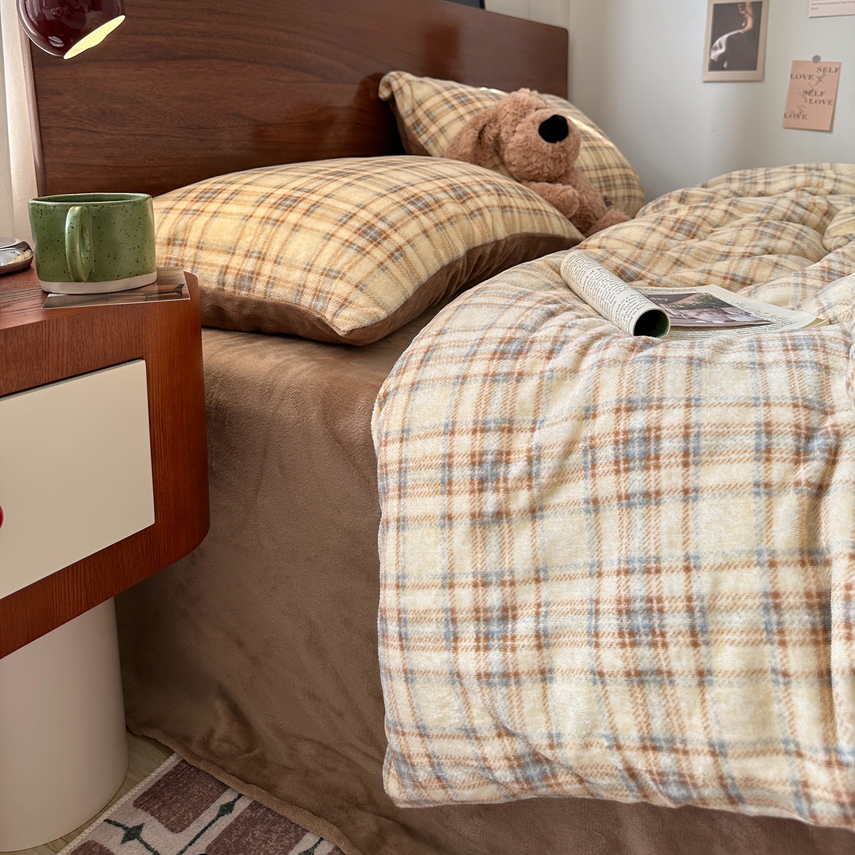 91家纺网 家纺一手货源 找家纺 艾咪-Amy ntmy 2025新款中古风复古格牛奶绒四件套 方糖