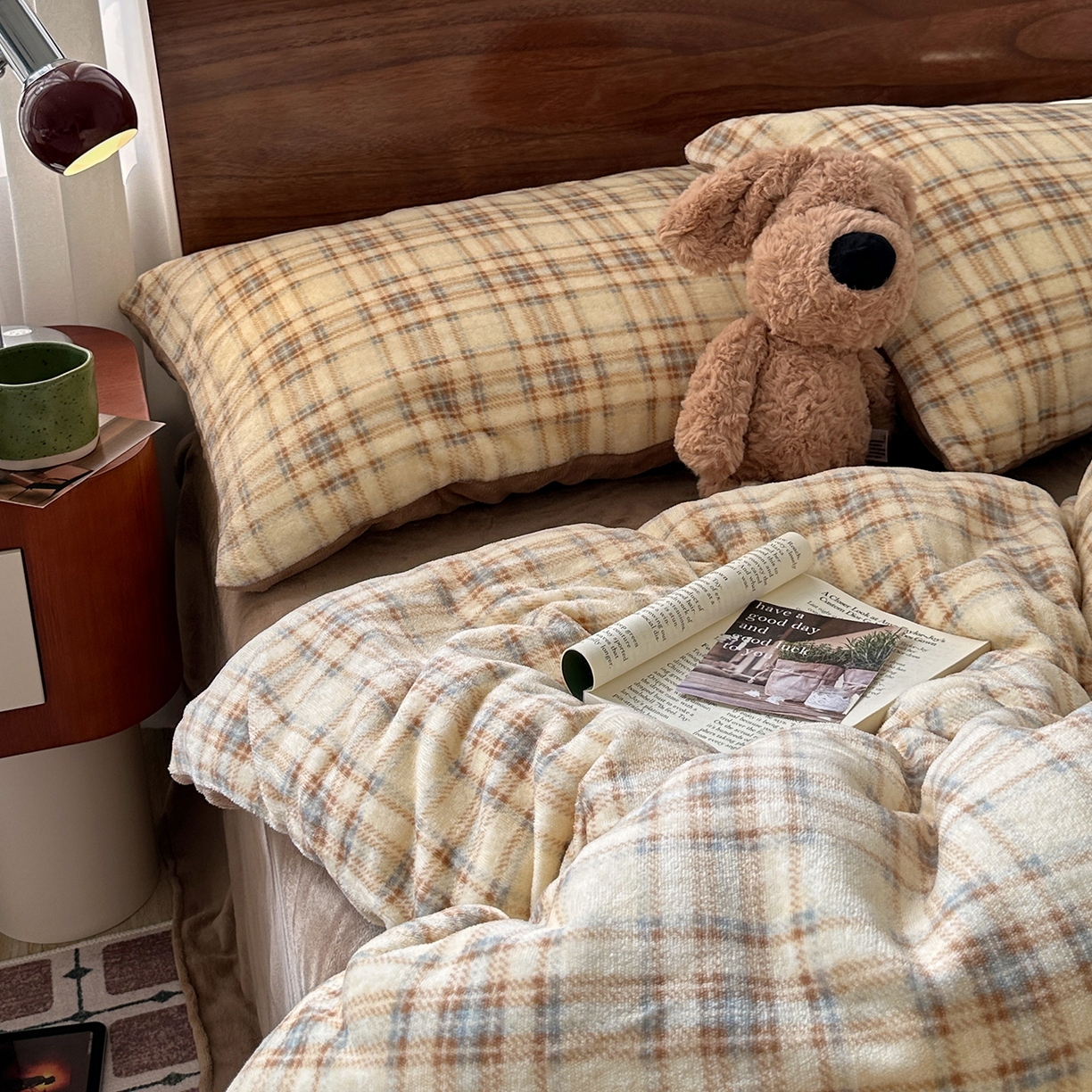 91家纺网 家纺一手货源 找家纺 （总）艾咪-Amy ntmy 2025新款中古风复古格牛奶绒四件套