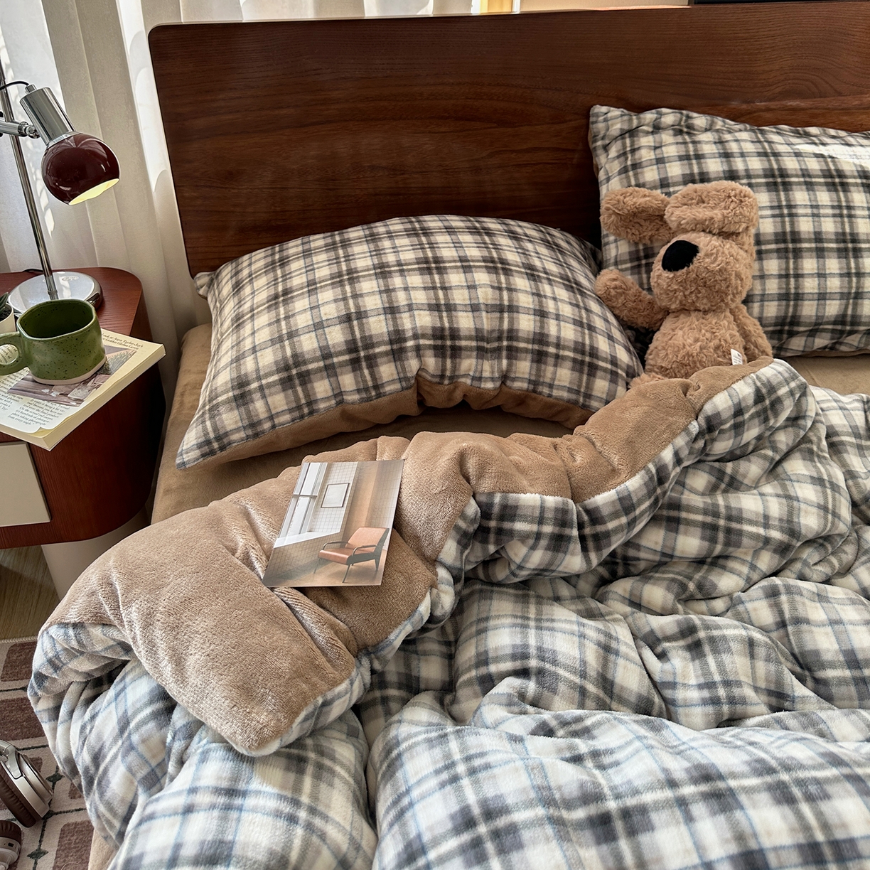 艾咪-Amy ntmy 2025新款中古风复古格牛奶绒四件套 伊索卡其