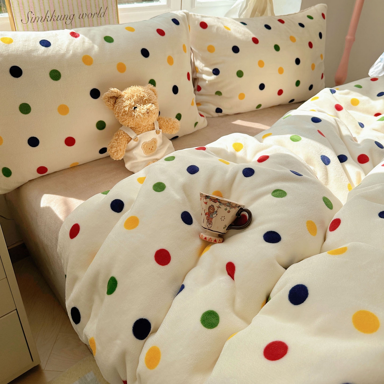 91家纺网 家纺一手货源 找家纺 优选 2025新款小清新加厚高克重牛奶绒四件套直播爆款电商爆款奇异波点