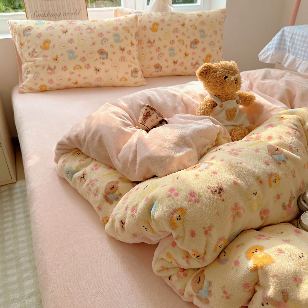 91家纺网 家纺一手货源 找家纺 优选 2025新款小清新加厚高克重牛奶绒四件套直播爆款电商爆款小狗乐园