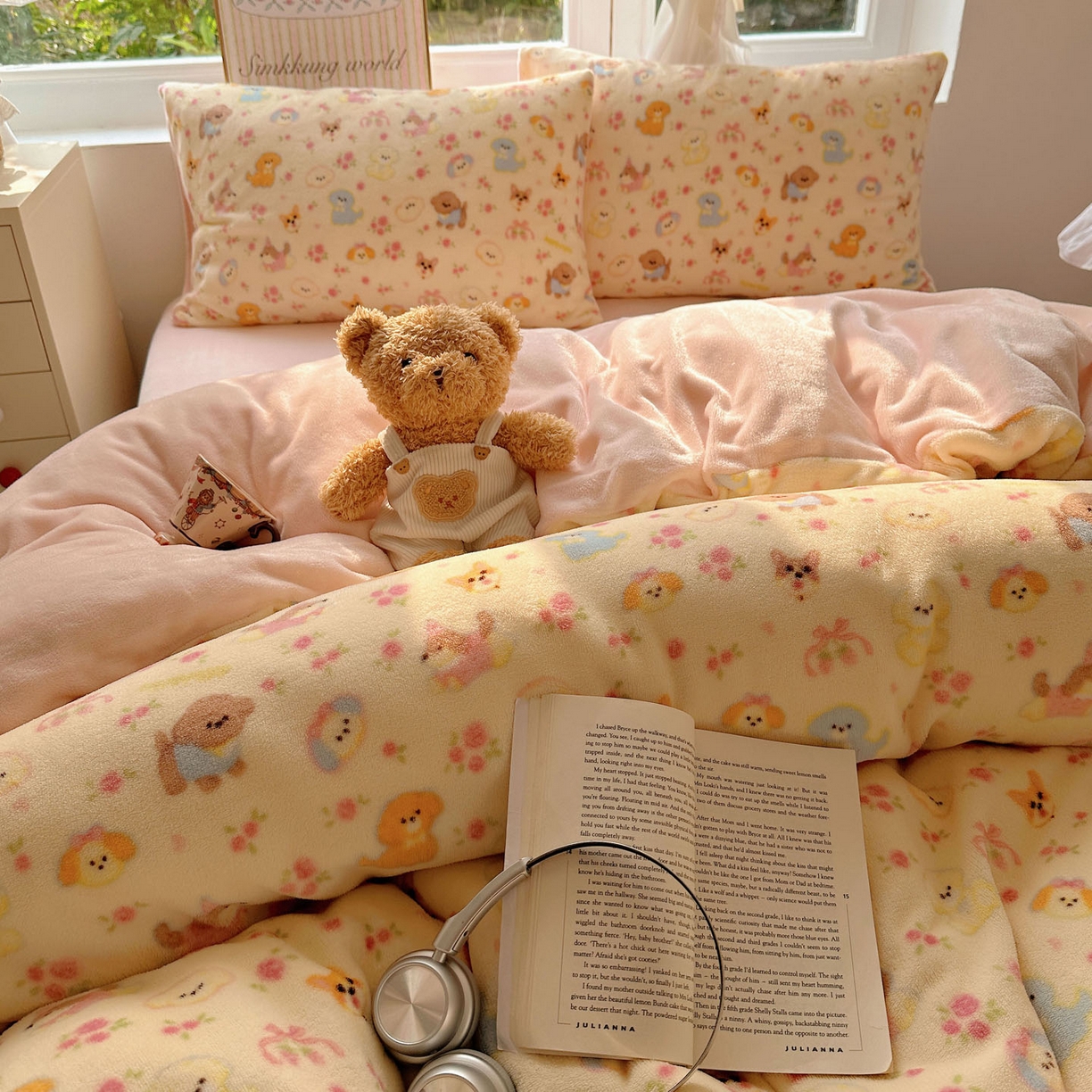 91家纺网 家纺一手货源 找家纺 优选 2025新款小清新加厚高克重牛奶绒四件套直播爆款电商爆款小狗乐园