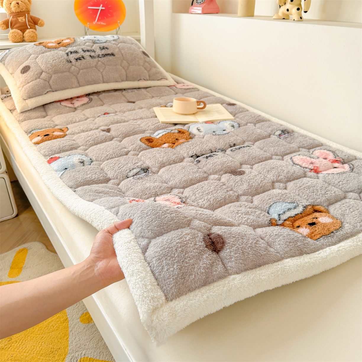 91家纺网 家纺一手货源 找家纺 （总）雯豆家纺 2025新款泰迪绒学生宿舍床褥床垫床护垫