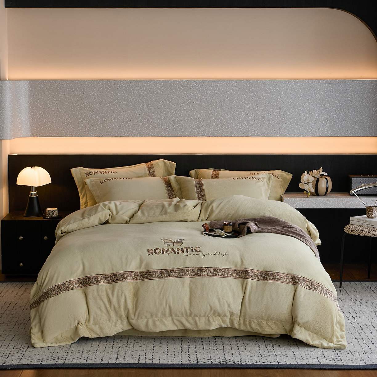 91家纺网 家纺一手货源 找家纺 （总）蓝梦 2025新款直播爆款270克全消光牛奶绒系列四件套-克罗地亚 