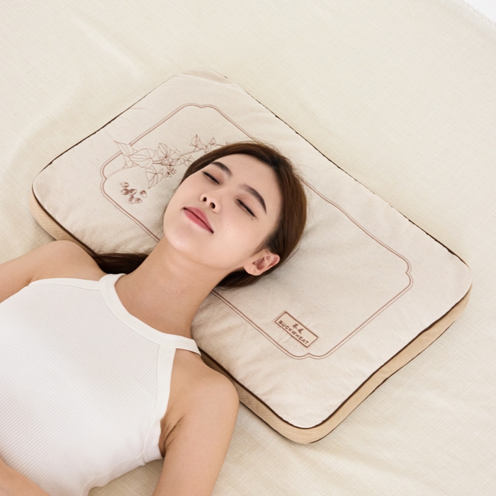 91家纺网 家纺一手货源 找家纺 （总）昕科 2025新款禾绣立体棉麻荞麦枕-棉麻绣花草本荞麦枕头中式亚麻刺绣荞麦壳枕芯