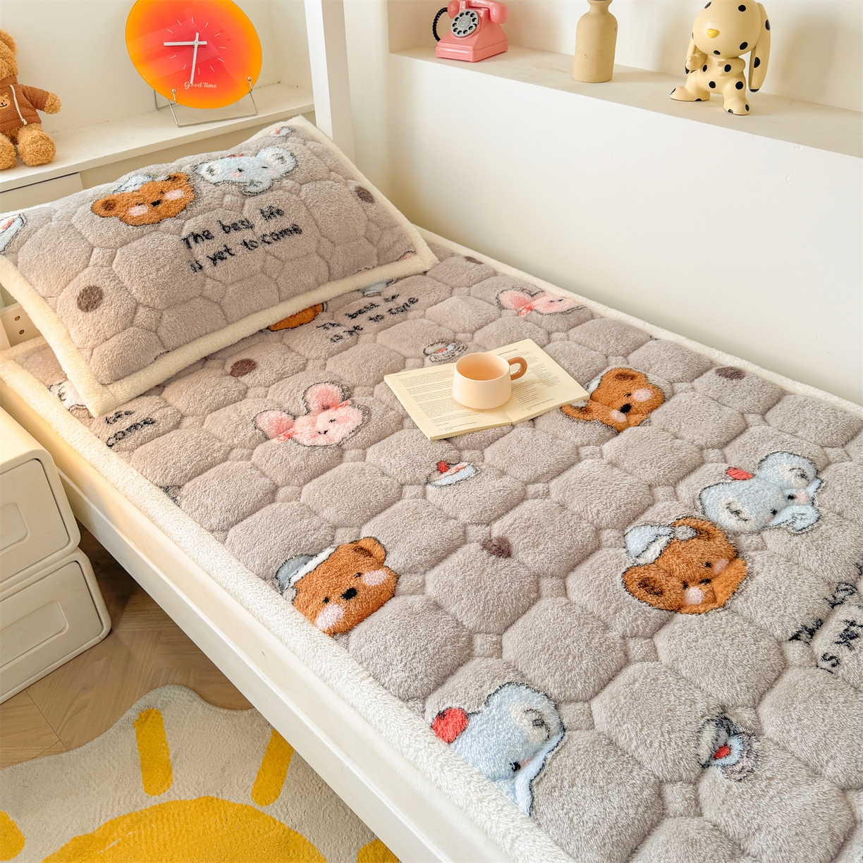 91家纺网 家纺一手货源 找家纺 雯豆家纺 2025新款泰迪绒学生宿舍床褥床垫床护垫 泰迪绒床褥-顽皮小象