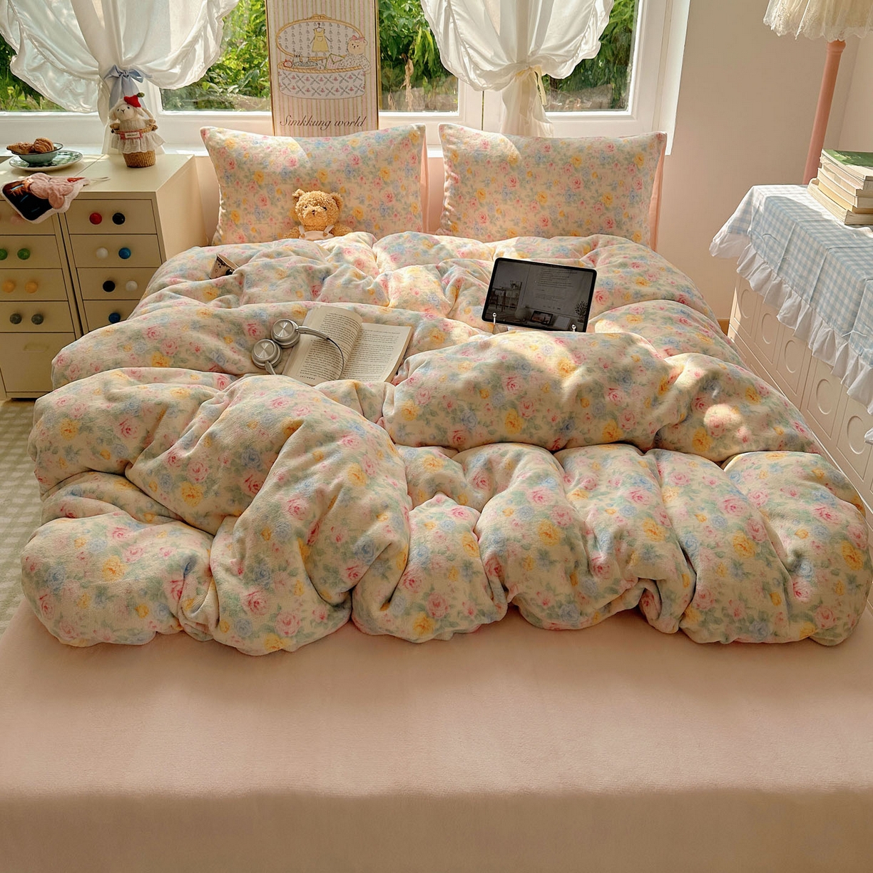 91家纺网 家纺一手货源 找家纺 优选良品 2025新款小清新加厚高克重牛奶绒四件套直播热款电商热款春意满园