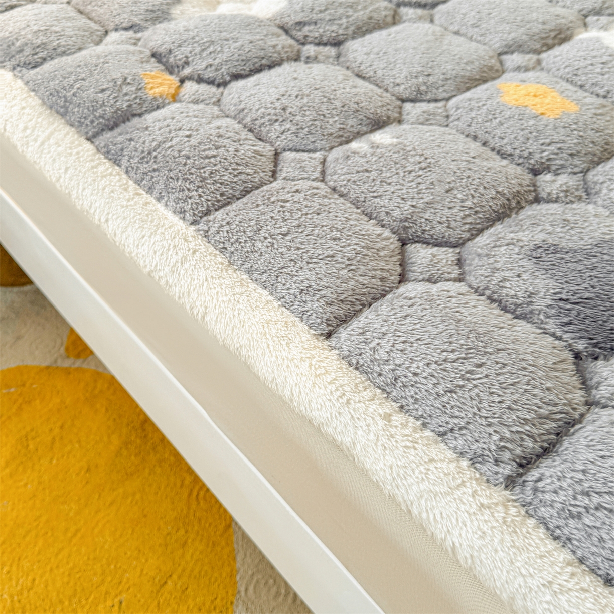 91家纺网 家纺一手货源 找家纺 雯豆家纺 2025新款泰迪绒学生宿舍床褥床垫床护垫 泰迪绒床褥-尤拉