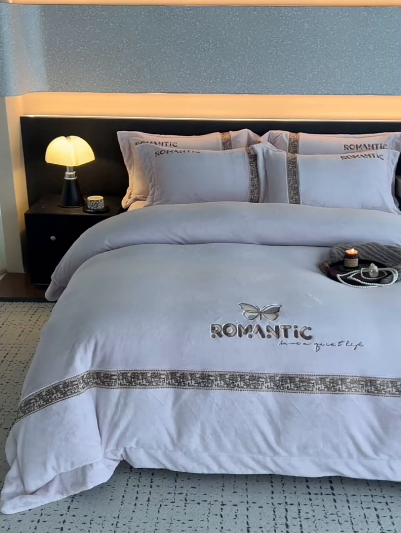 91家纺网 家纺一手货源 找家纺 （总）蓝梦 2025新款直播爆款270克全消光牛奶绒系列四件套-克罗地亚 