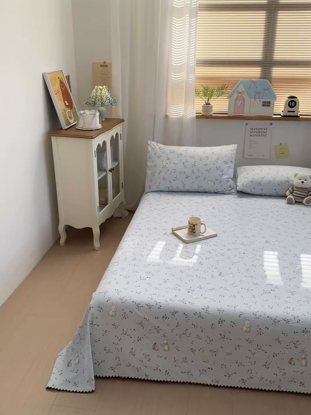 91家纺网 家纺一手货源 找家纺 沐芷 2025 秋冬加厚床单高克重双层纱黑色小花边被单床单三件套 丛林兔