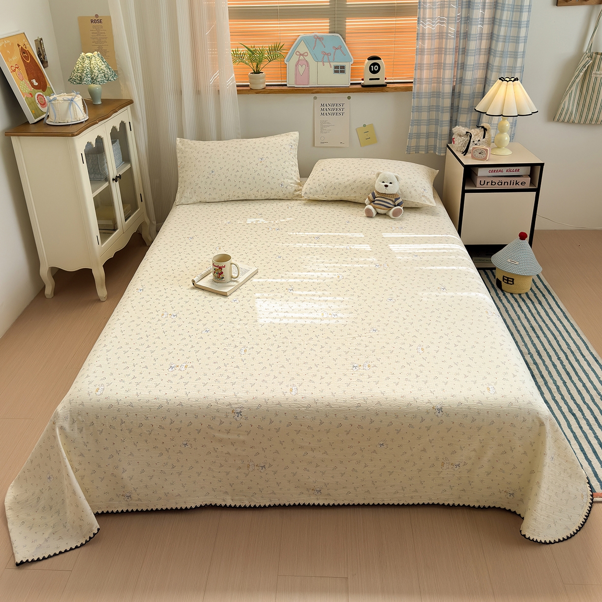 91家纺网 家纺一手货源 找家纺 沐芷 2025 秋冬加厚床单高克重双层纱黑色小花边被单床单三件套 春日絮兔