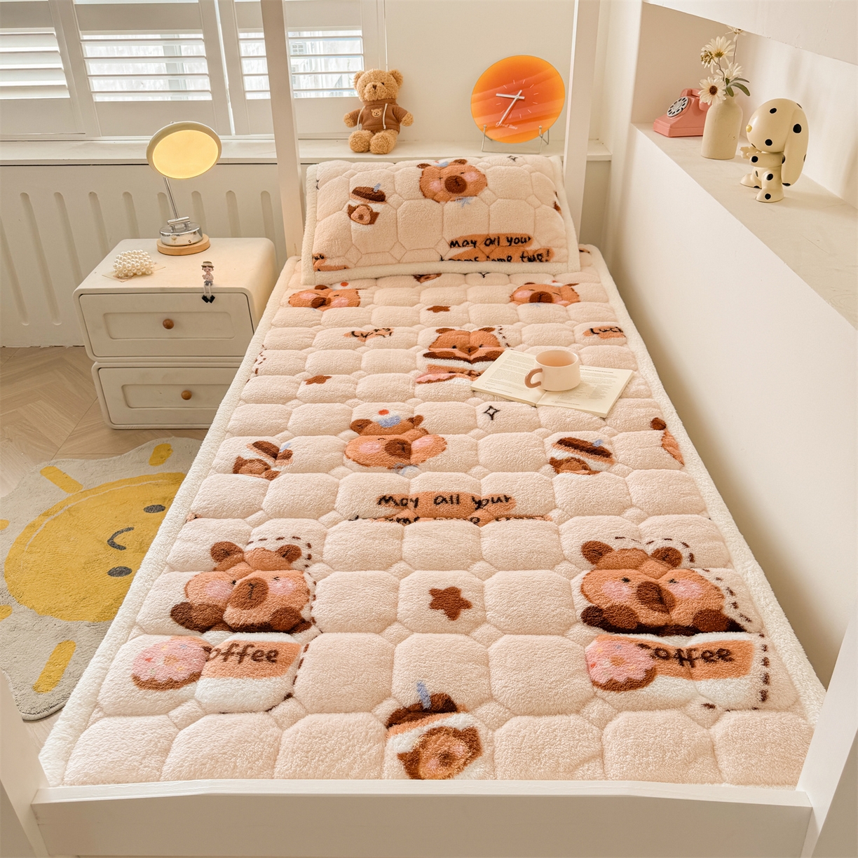 91家纺网 家纺一手货源 找家纺 雯豆家纺 2025新款泰迪绒学生宿舍床褥床垫床护垫 泰迪绒床褥-茶杯熊