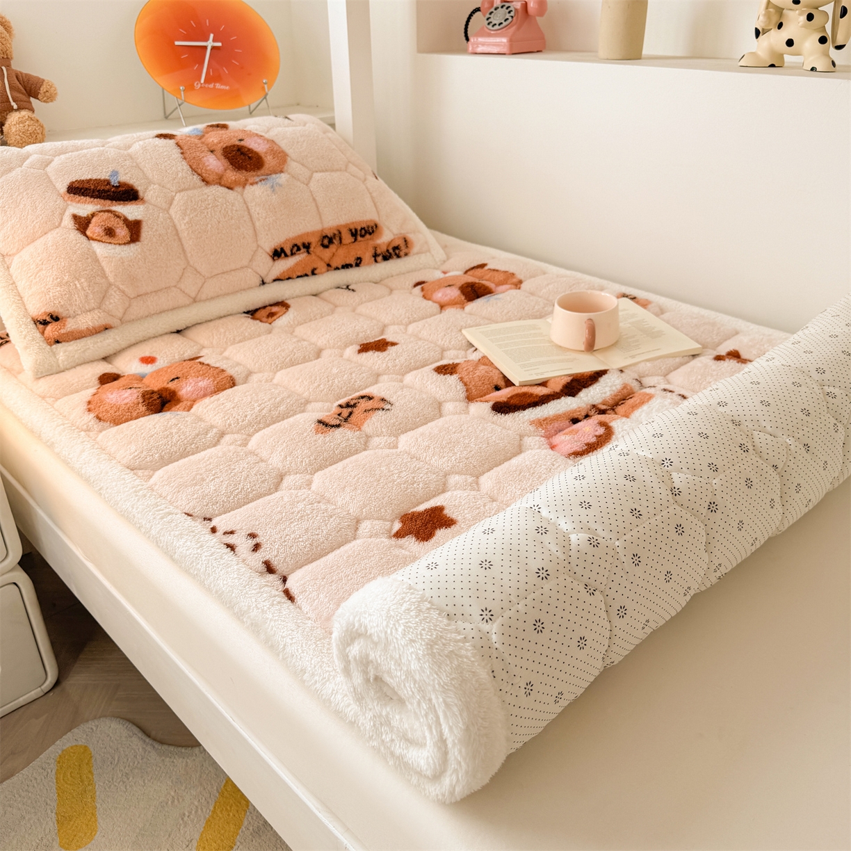 91家纺网 家纺一手货源 找家纺 雯豆家纺 2025新款泰迪绒学生宿舍床褥床垫床护垫 泰迪绒床褥-茶杯熊