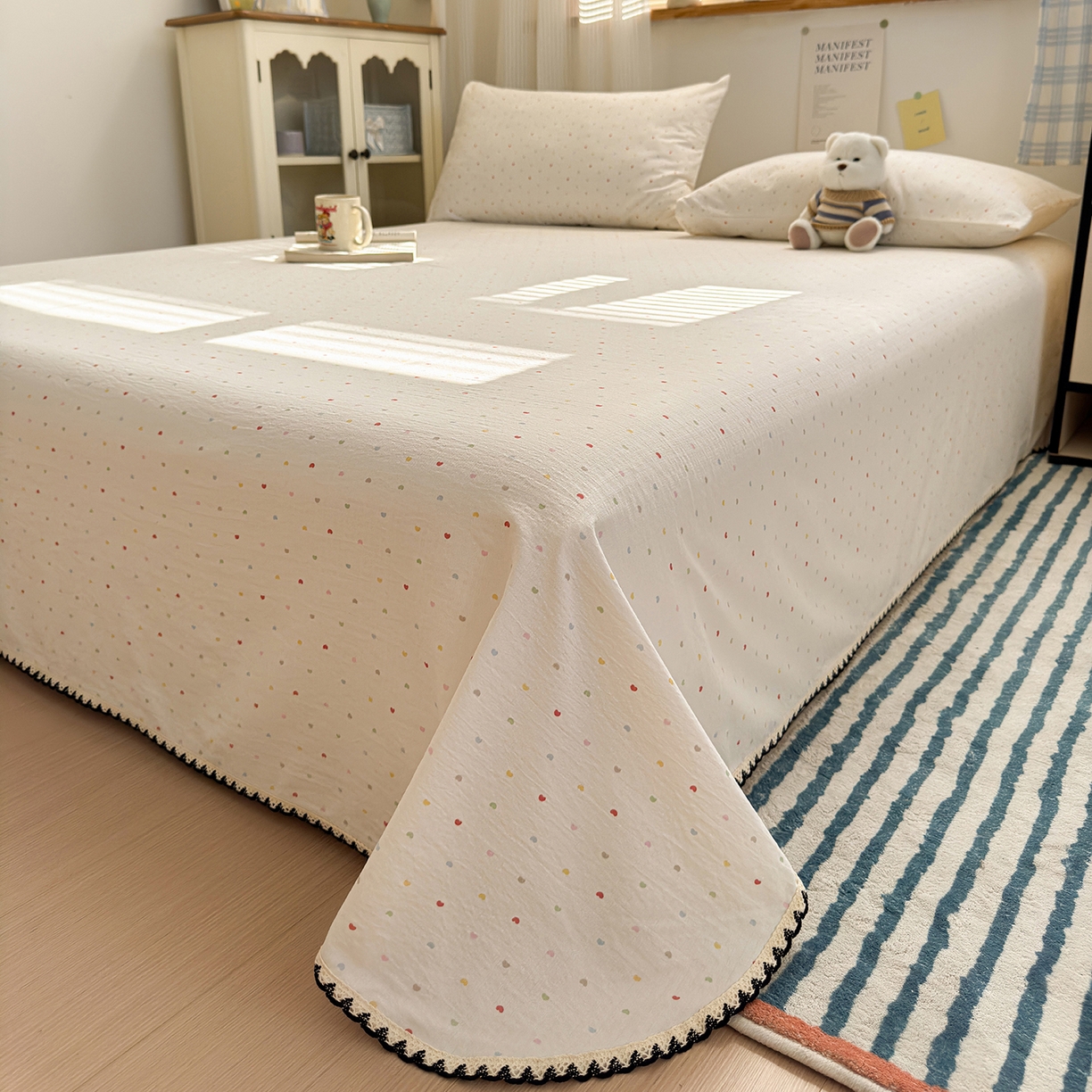 91家纺网 家纺一手货源 找家纺 沐芷 2025 秋冬加厚床单高克重双层纱黑色小花边被单床单三件套 爱心点点