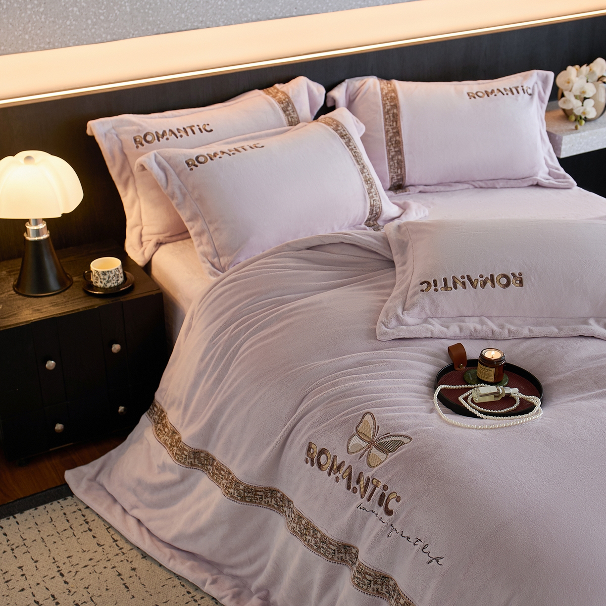 91家纺网 家纺一手货源 找家纺 蓝梦 2025新款直播爆款270克全消光牛奶绒系列四件套-克罗地亚  浅紫