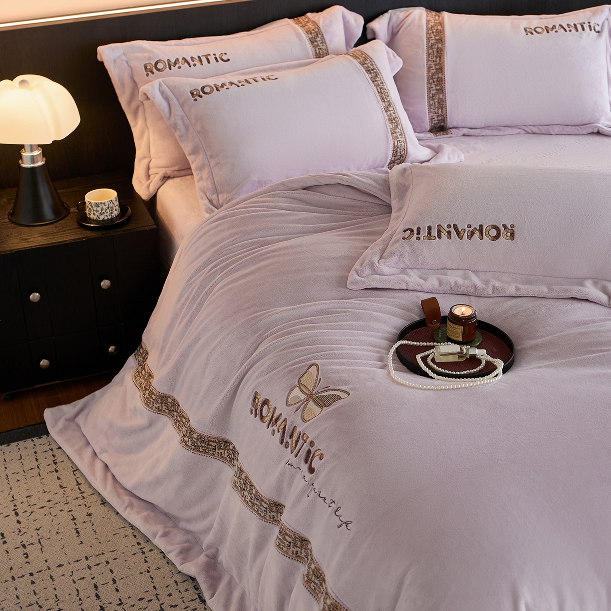 91家纺网 家纺一手货源 找家纺 蓝梦 2025新款直播爆款270克全消光牛奶绒系列四件套-克罗地亚  浅紫