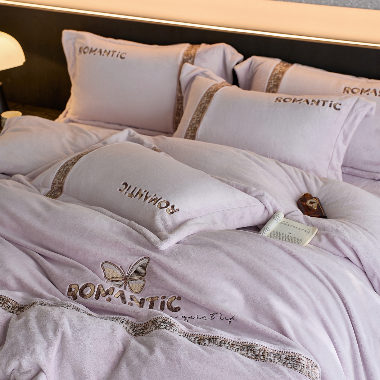 91家纺网 家纺一手货源 找家纺 蓝梦 2025新款直播爆款270克全消光牛奶绒系列四件套-克罗地亚  浅紫