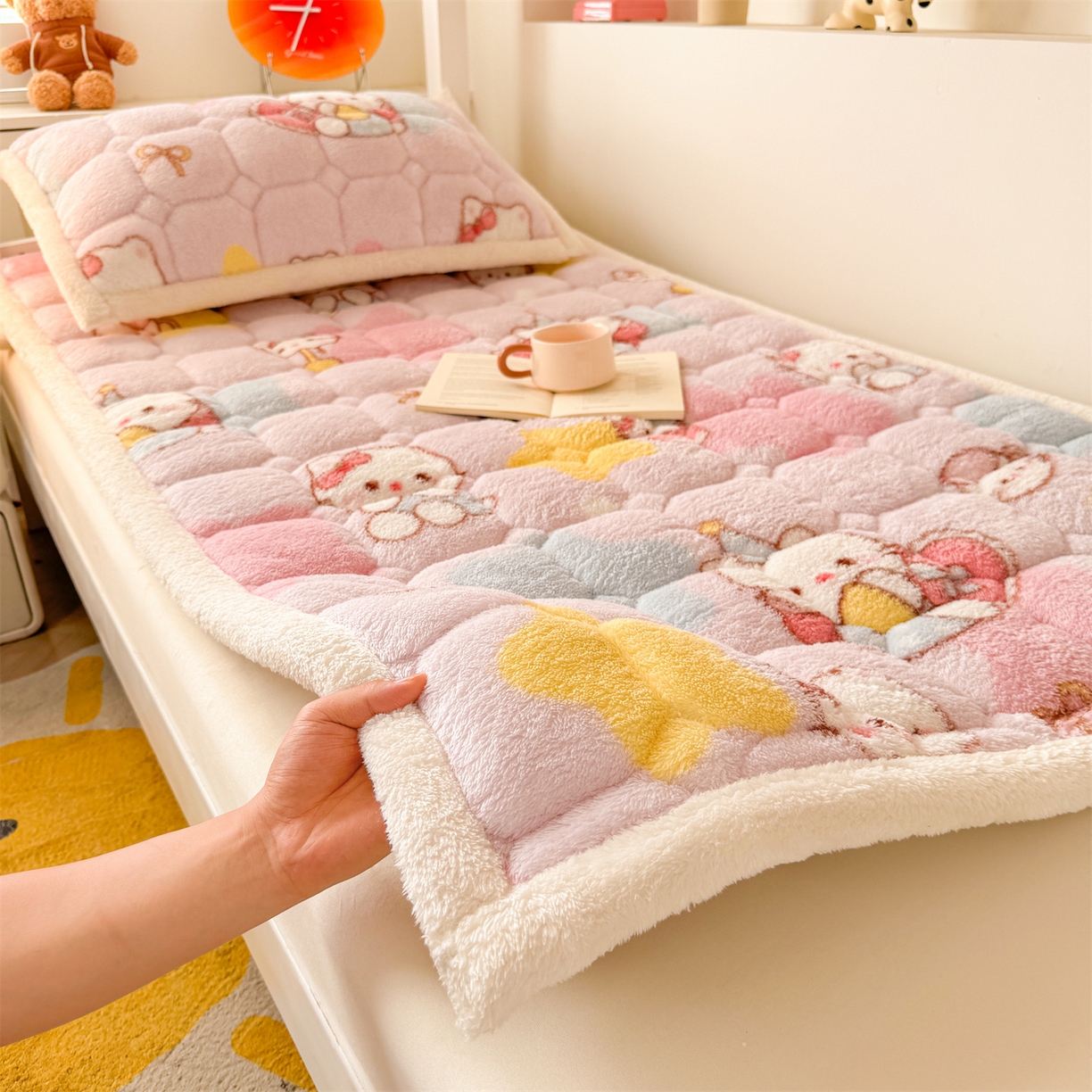 91家纺网 家纺一手货源 找家纺 雯豆家纺 2025新款泰迪绒学生宿舍床褥床垫床护垫 泰迪绒床褥-粉色KT