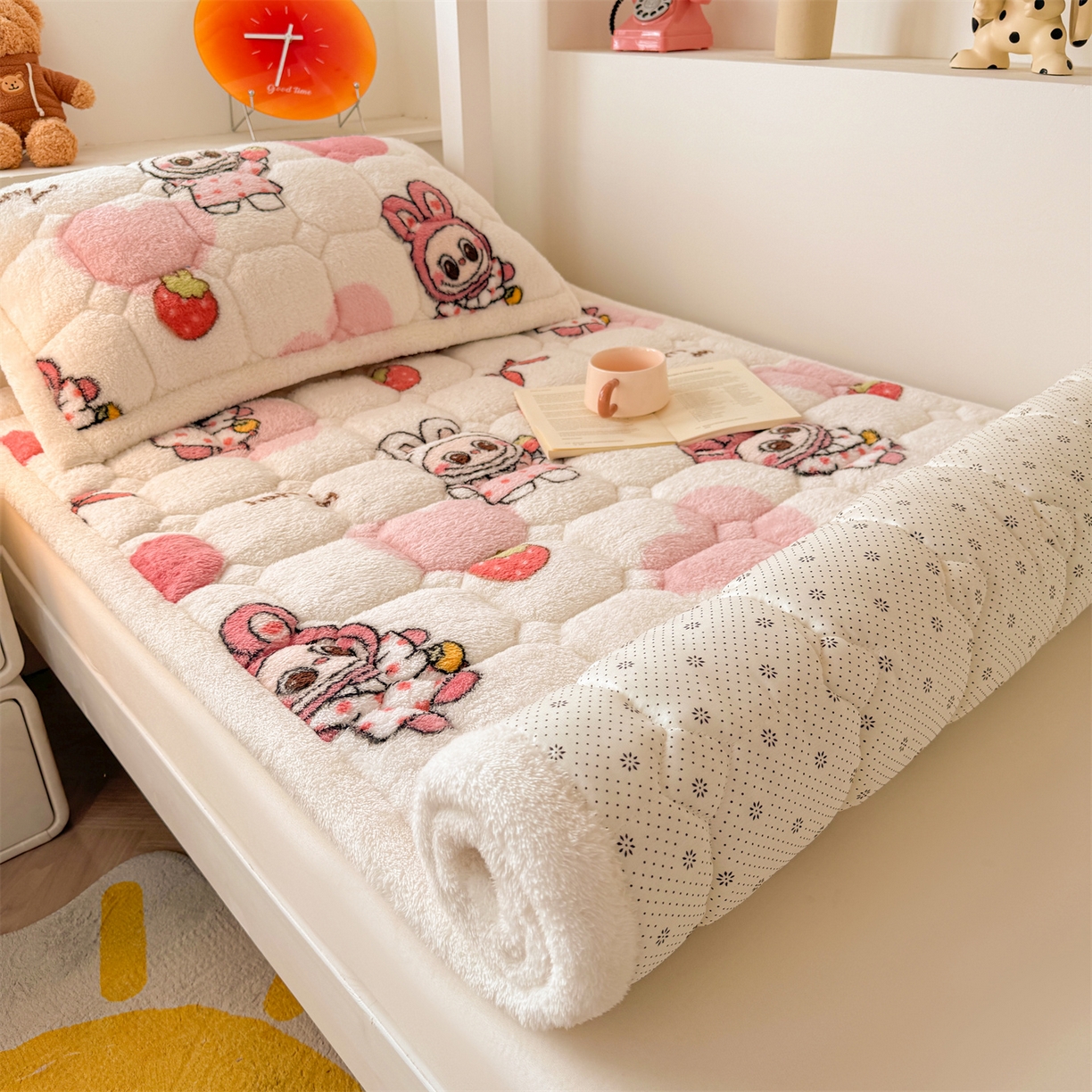 91家纺网 家纺一手货源 找家纺 雯豆家纺 2025新款泰迪绒学生宿舍床褥床垫床护垫 泰迪绒床褥-可爱布布