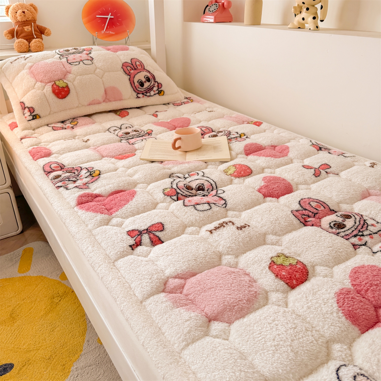 91家纺网 家纺一手货源 找家纺 雯豆家纺 2025新款泰迪绒学生宿舍床褥床垫床护垫 泰迪绒床褥-可爱布布