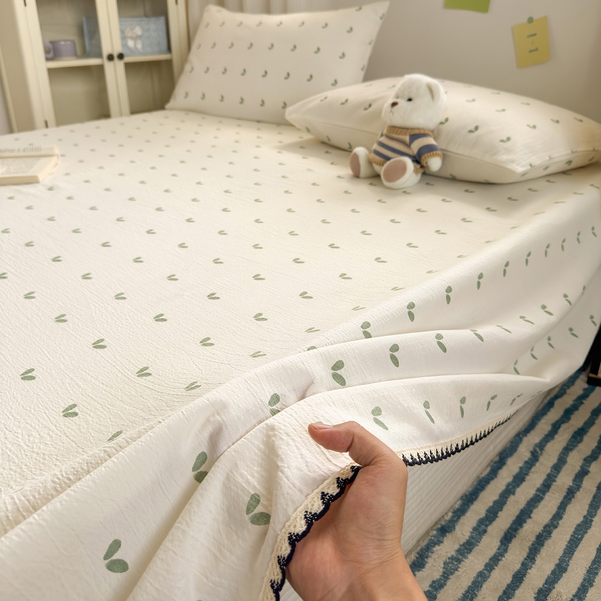 91家纺网 家纺一手货源 找家纺 沐芷 2025 秋冬加厚床单高克重双层纱黑色小花边被单床单三件套 绿芽