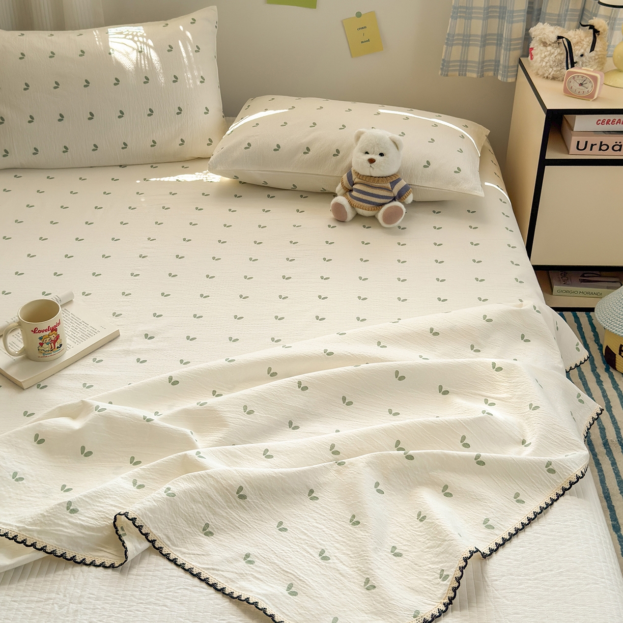 91家纺网 家纺一手货源 找家纺 沐芷 2025 秋冬加厚床单高克重双层纱黑色小花边被单床单三件套 绿芽