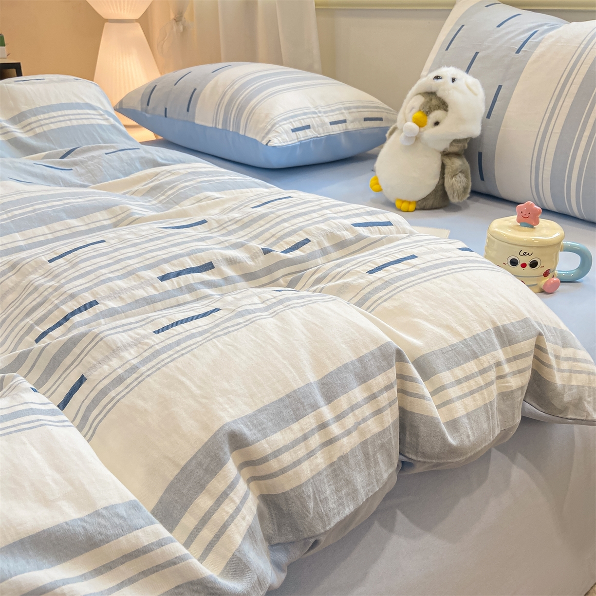 91家纺网 家纺一手货源 找家纺 灰鲸 2025新款A类全棉磨毛四件套 速律-蓝