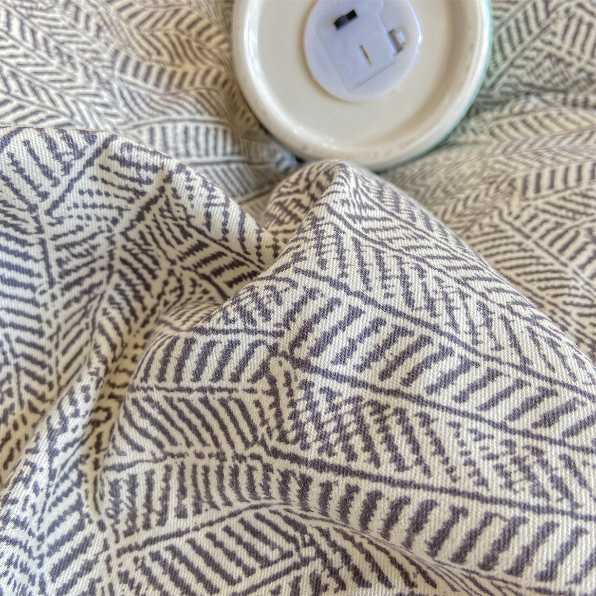 91家纺网 家纺一手货源 找家纺 灰鲸 2025新款A类全棉磨毛四件套 南昭-蓝