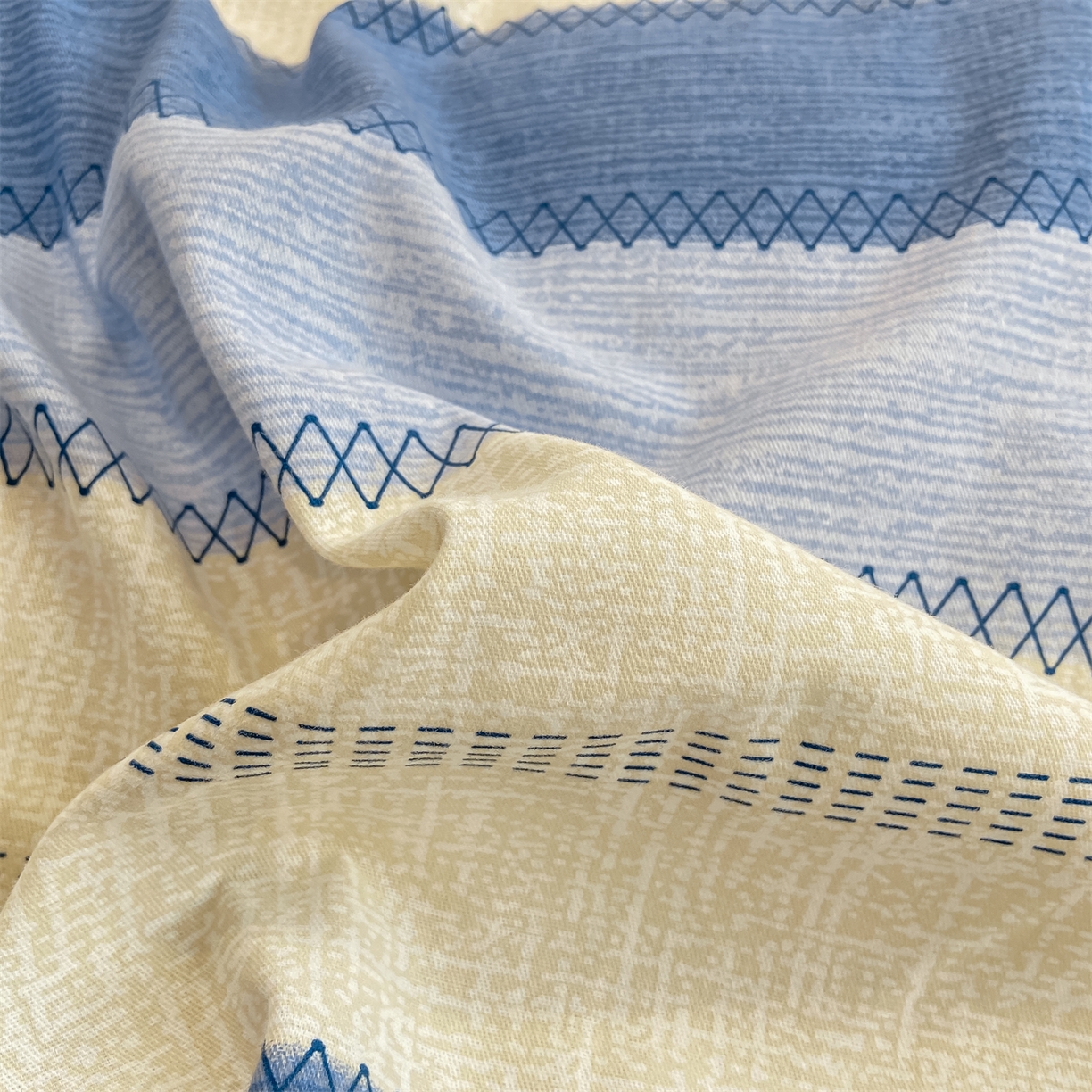 91家纺网 家纺一手货源 找家纺 灰鲸 2025新款A类全棉磨毛四件套 格律-蓝