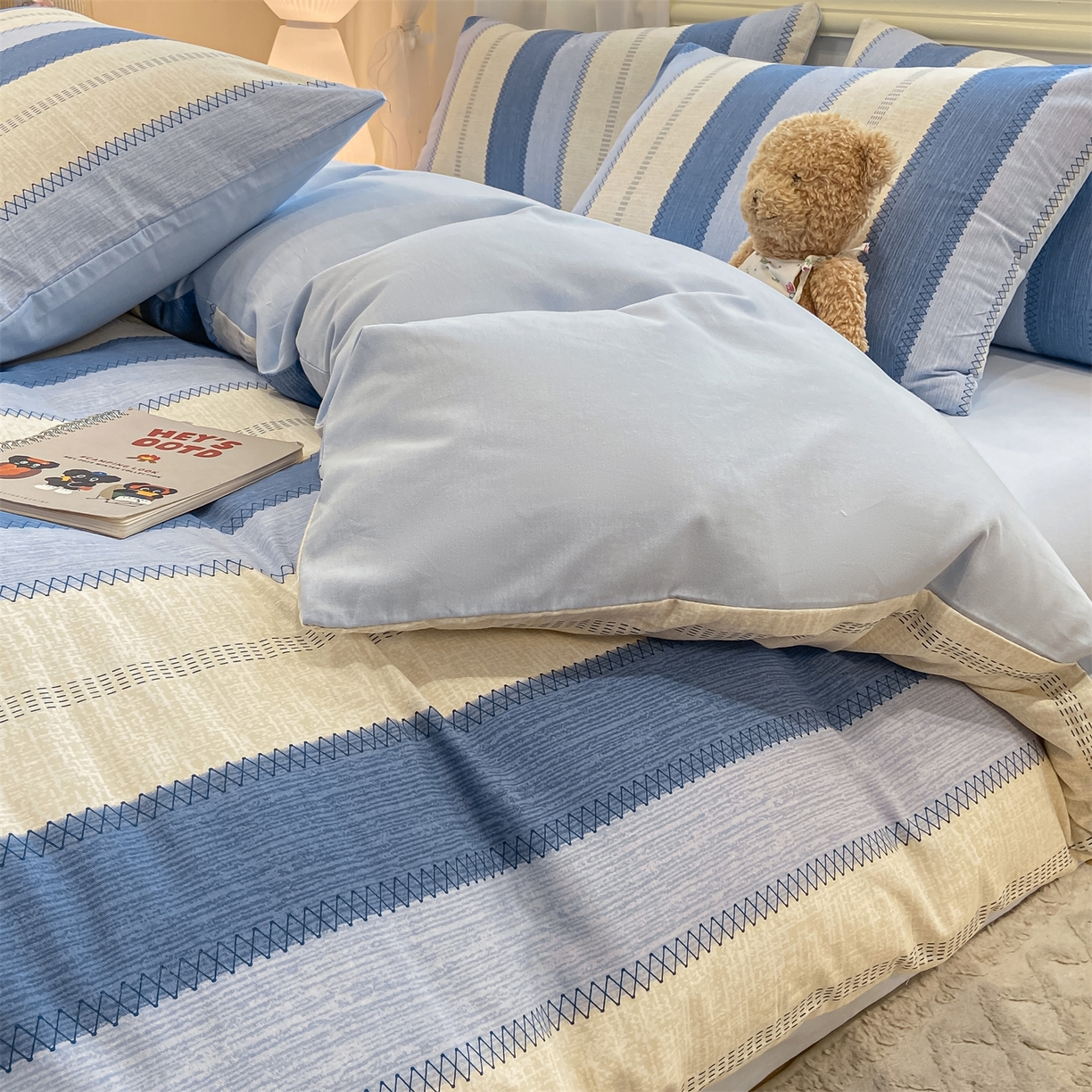 91家纺网 家纺一手货源 找家纺 灰鲸 2025新款A类全棉磨毛四件套 格律-蓝