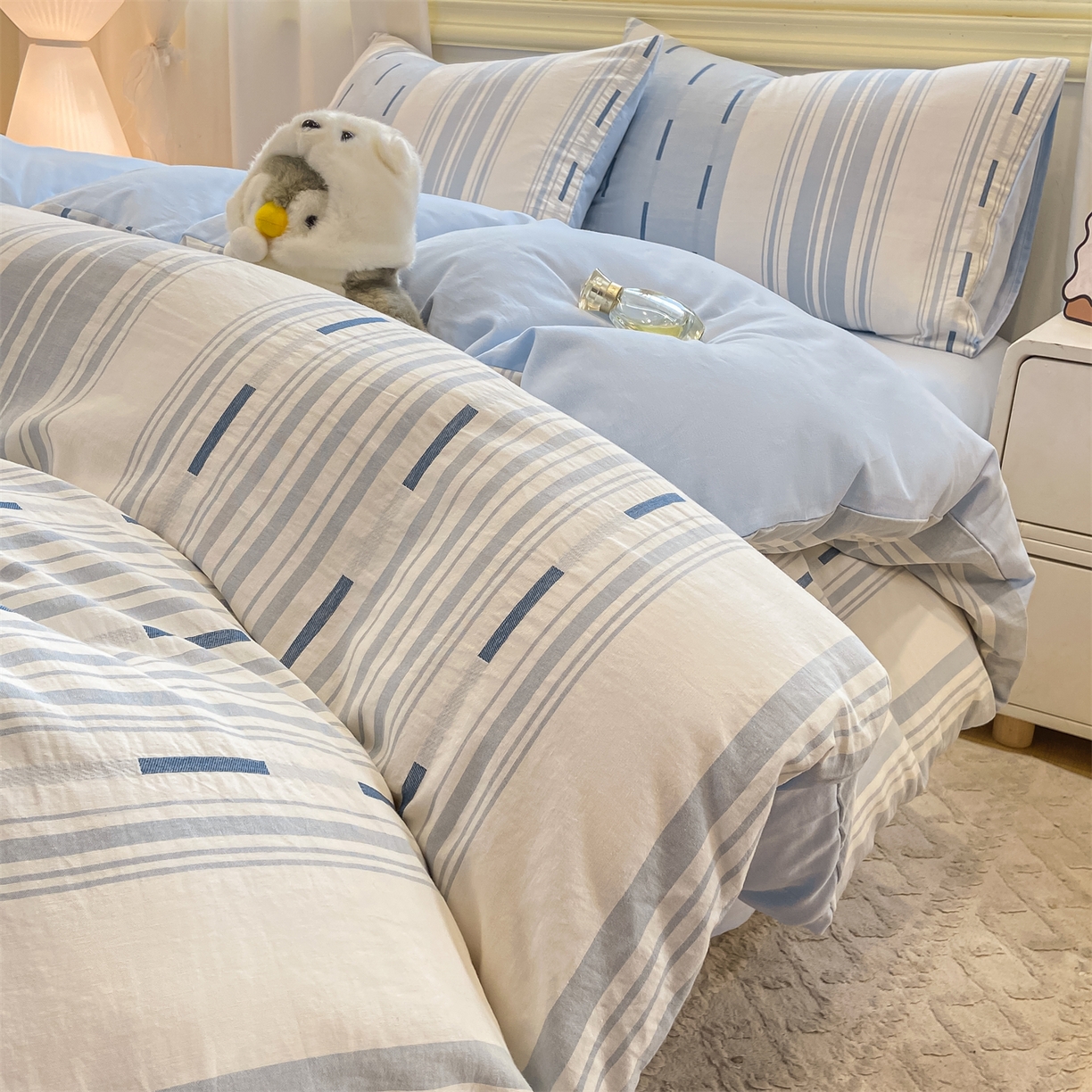 91家纺网 家纺一手货源 找家纺 灰鲸 2025新款A类全棉磨毛四件套 速律-蓝