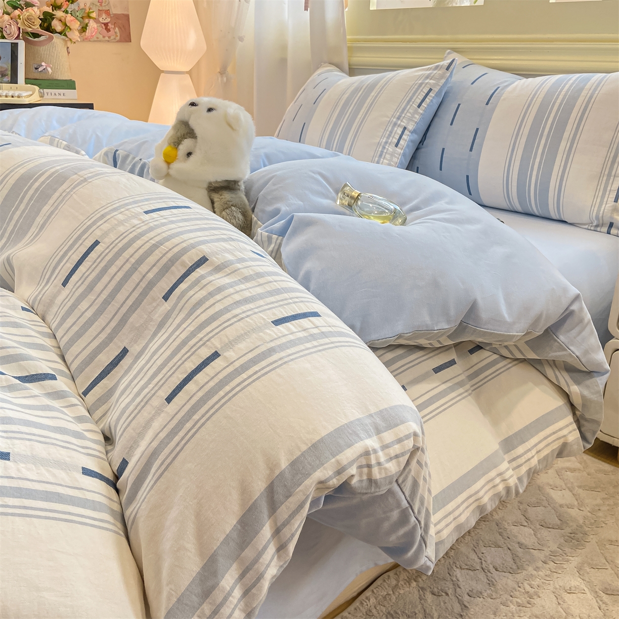 91家纺网 家纺一手货源 找家纺 灰鲸 2025新款A类全棉磨毛四件套 速律-蓝