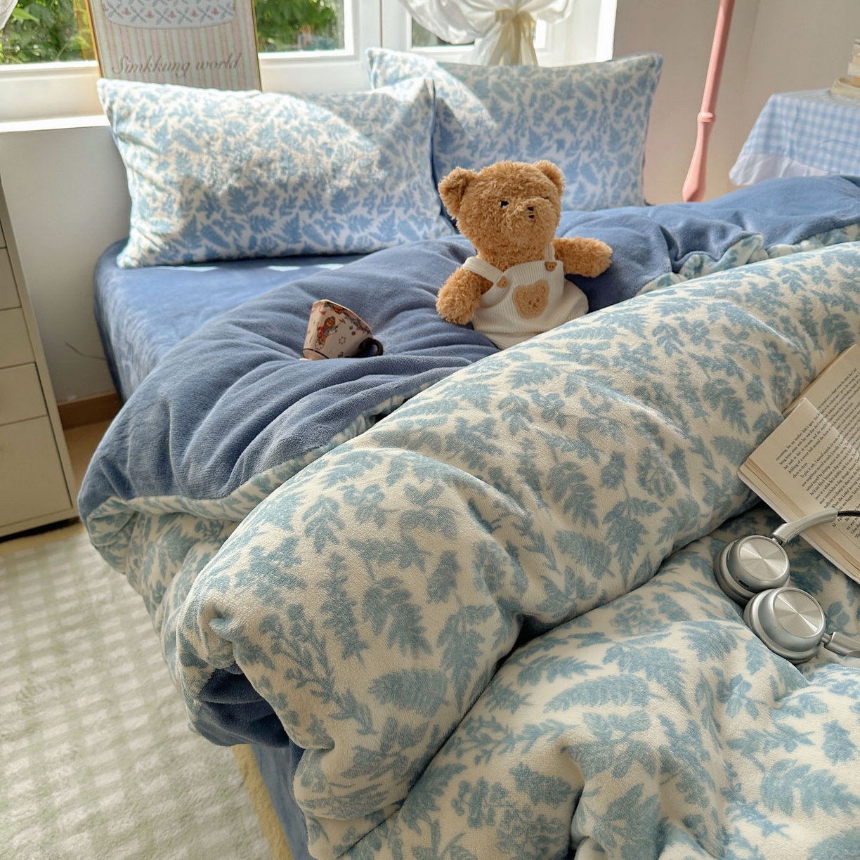 91家纺网 家纺一手货源 找家纺 优选良品 2025新款小清新加厚高克重牛奶绒四件套直播热款电商热款叶子青青