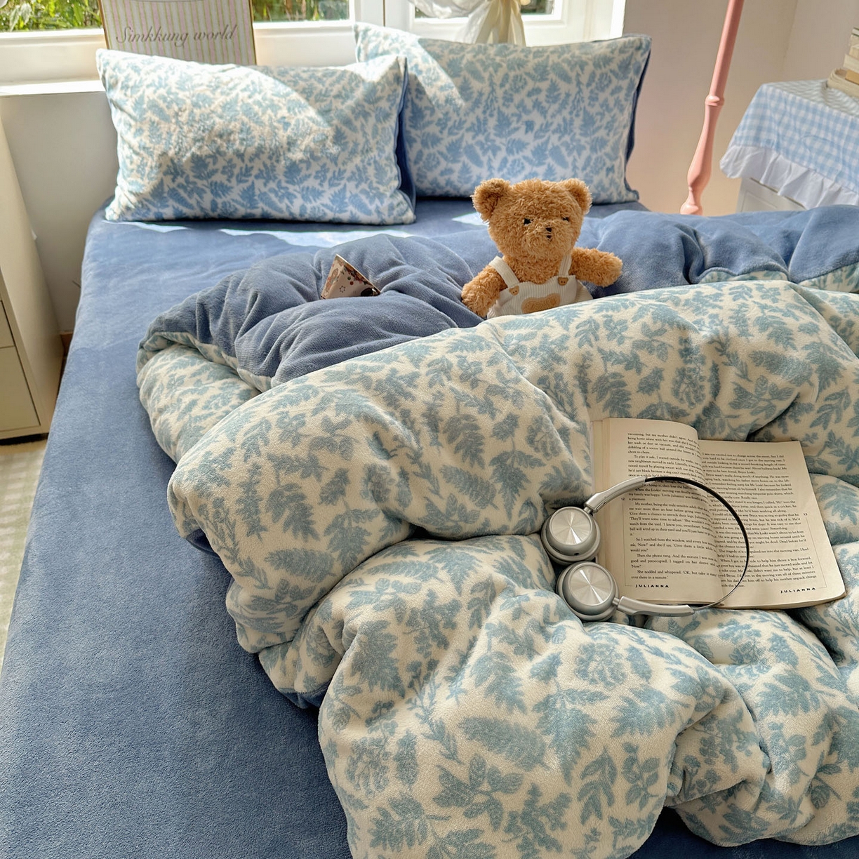 91家纺网 家纺一手货源 找家纺 优选良品 2025新款小清新加厚高克重牛奶绒四件套直播热款电商热款叶子青青