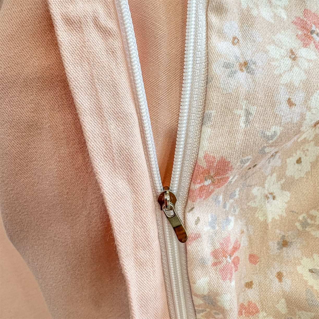 91家纺网 家纺一手货源 找家纺 灰鲸 2025新款A类全棉磨毛四件套 零落-粉