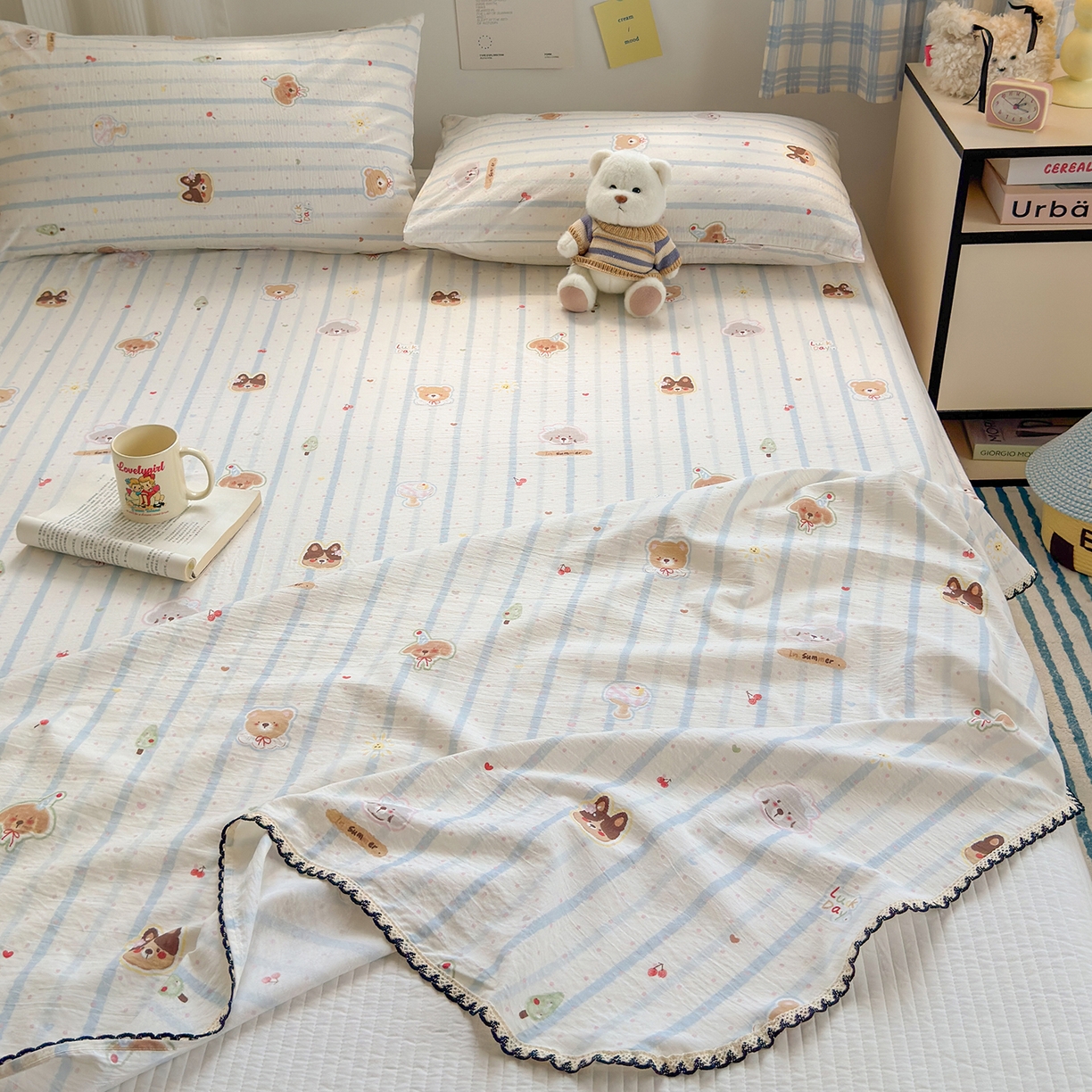 91家纺网 家纺一手货源 找家纺 沐芷 2025 秋冬加厚床单高克重双层纱黑色小花边被单床单三件套 条纹乐园