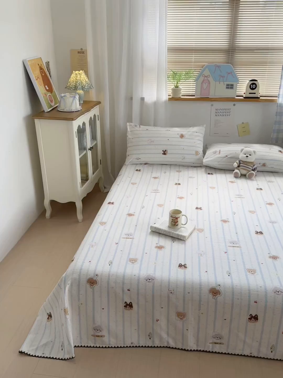 91家纺网 家纺一手货源 找家纺 沐芷 2025 秋冬加厚床单高克重双层纱黑色小花边被单床单三件套 条纹乐园