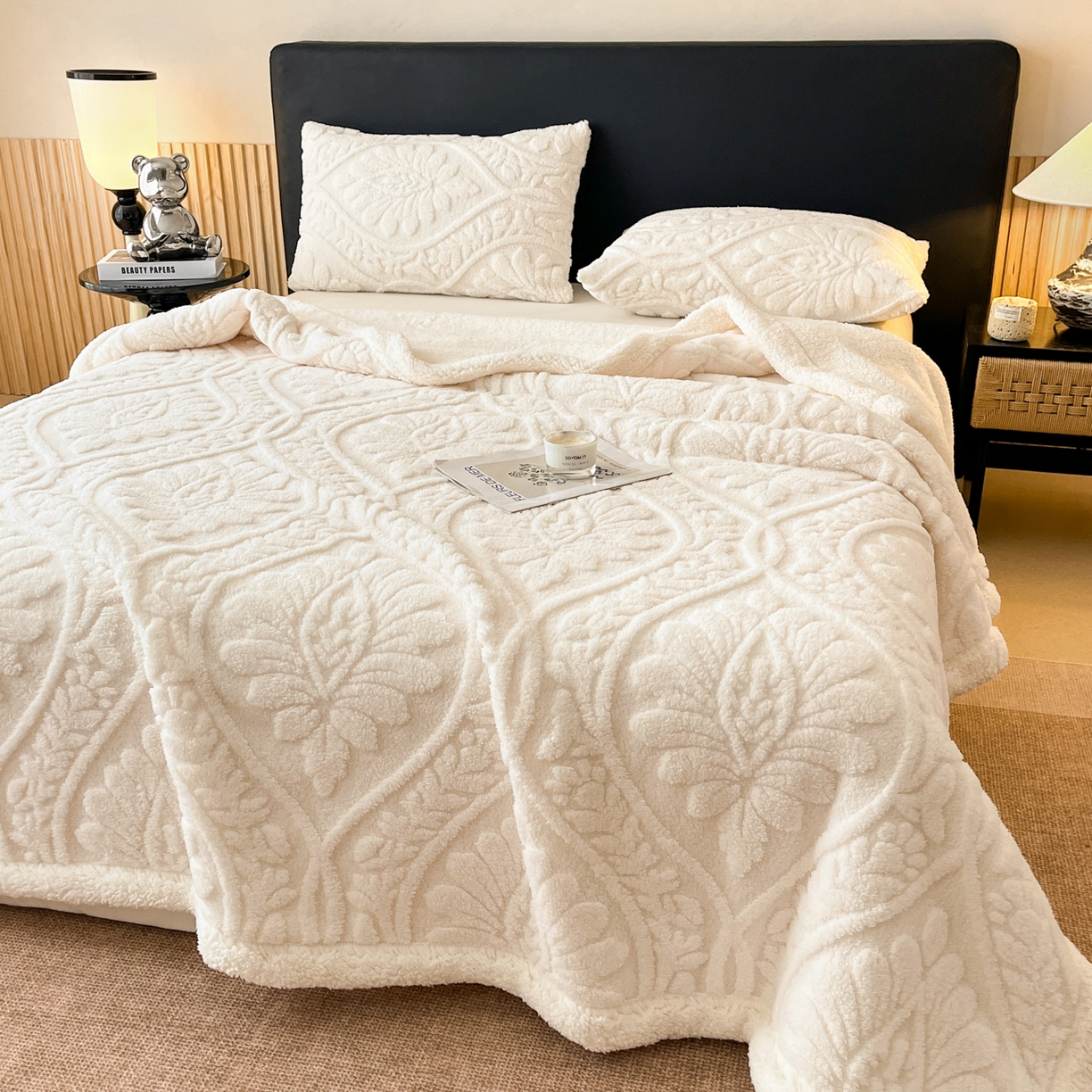 91家纺网 家纺一手货源 找家纺 莱家富 2026新款双层提花塔芙绒绒羊羔绒毛毯-繁花系列双层毯（可供跨境压缩） 繁花-象牙白