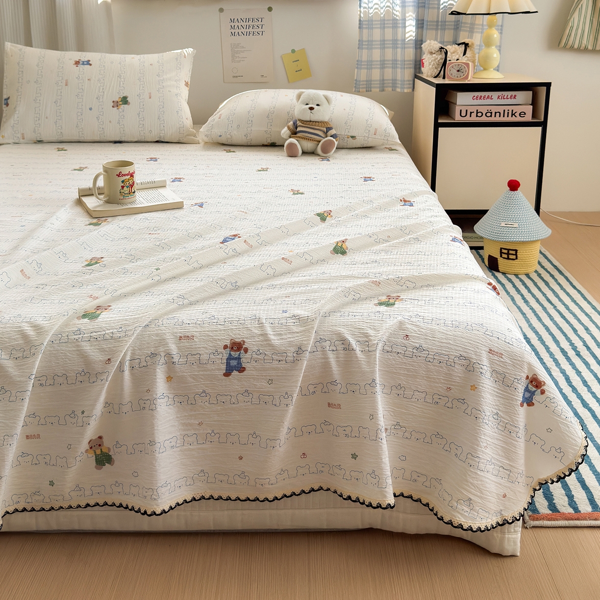 91家纺网 家纺一手货源 找家纺 沐芷 2025 秋冬加厚床单高克重双层纱黑色小花边被单床单三件套 童趣熊影