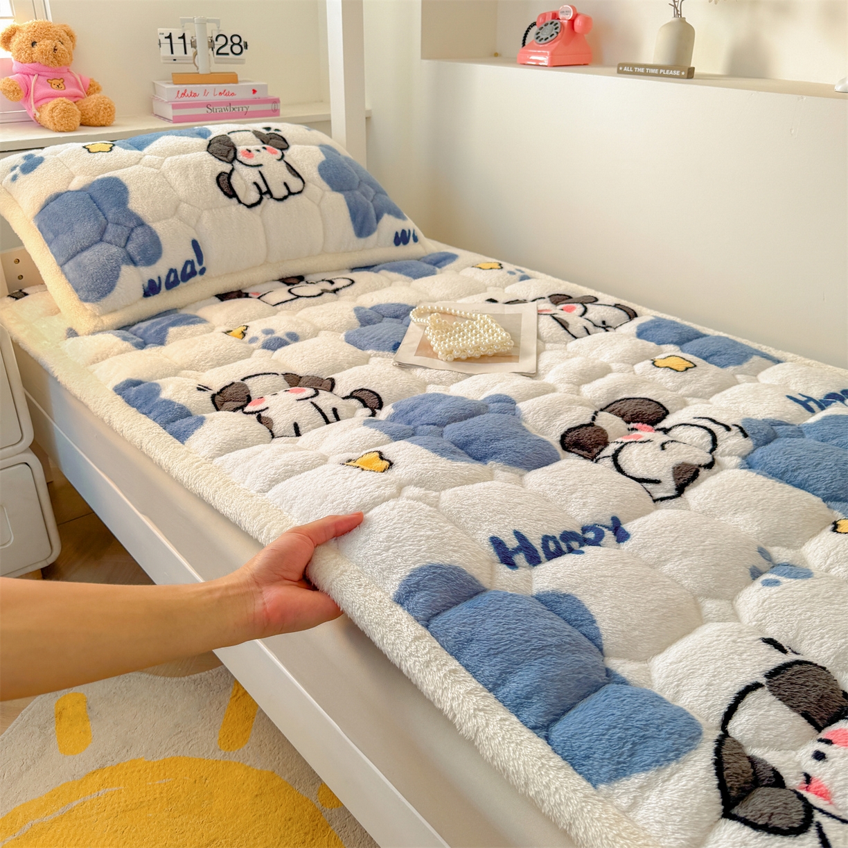 91家纺网 家纺一手货源 找家纺 雯豆家纺 2025新款泰迪绒学生宿舍床褥床垫床护垫 泰迪绒床褥-顽皮狗-兰