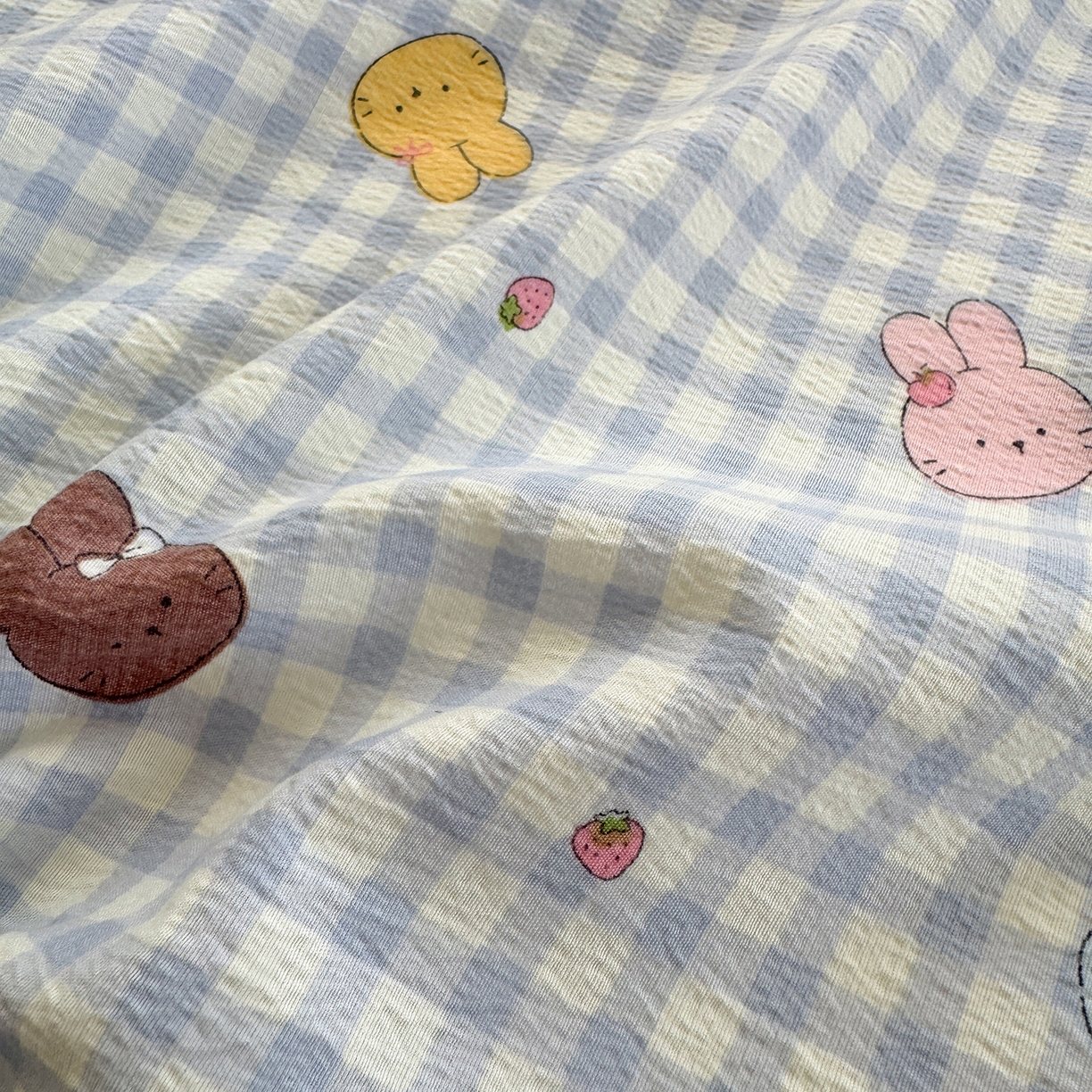 91家纺网 家纺一手货源 找家纺 沐芷 2025 秋冬加厚床单高克重双层纱黑色小花边被单床单三件套 兔莓小格