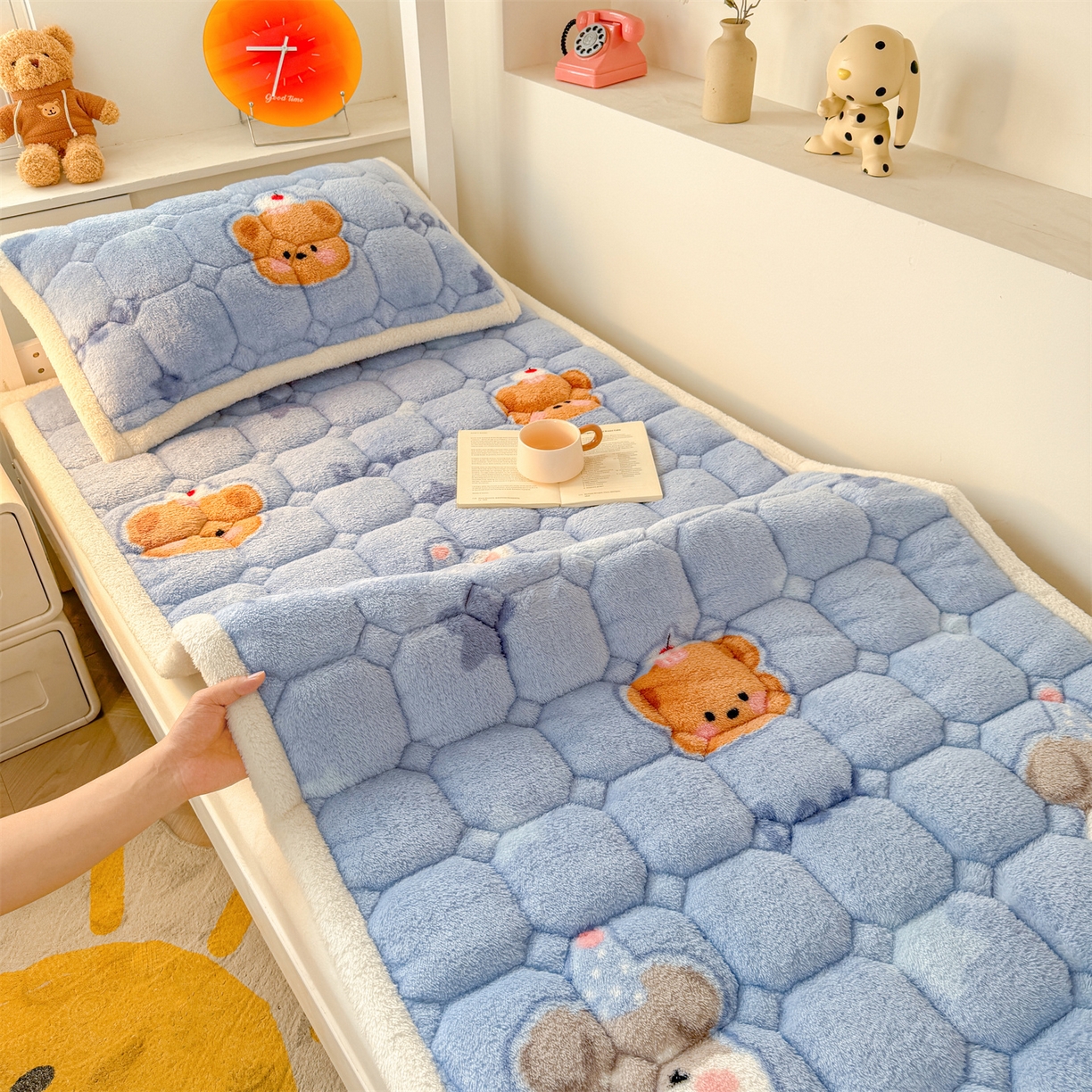 雯豆家纺 2025新款泰迪绒学生宿舍床褥床垫床护垫 泰迪绒床褥-星空狗