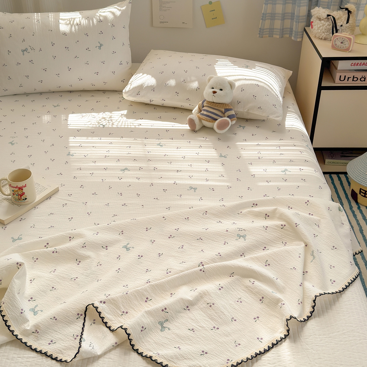 91家纺网 家纺一手货源 找家纺 沐芷 2025 秋冬加厚床单高克重双层纱黑色小花边被单床单三件套 樱桃结