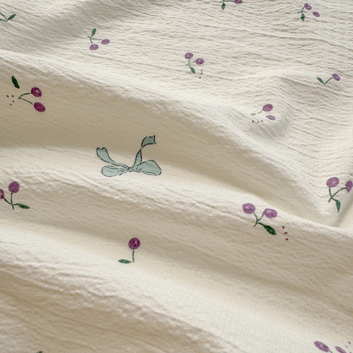 91家纺网 家纺一手货源 找家纺 沐芷 2025 秋冬加厚床单高克重双层纱黑色小花边被单床单三件套 樱桃结