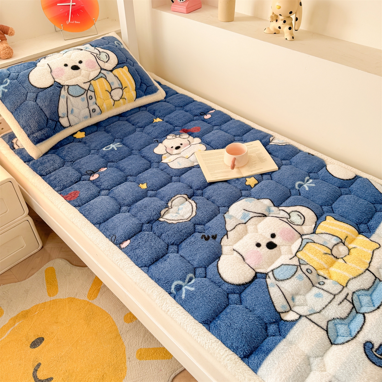 91家纺网 家纺一手货源 找家纺 雯豆家纺 2025新款泰迪绒学生宿舍床褥床垫床护垫 泰迪绒床褥-休闲假日