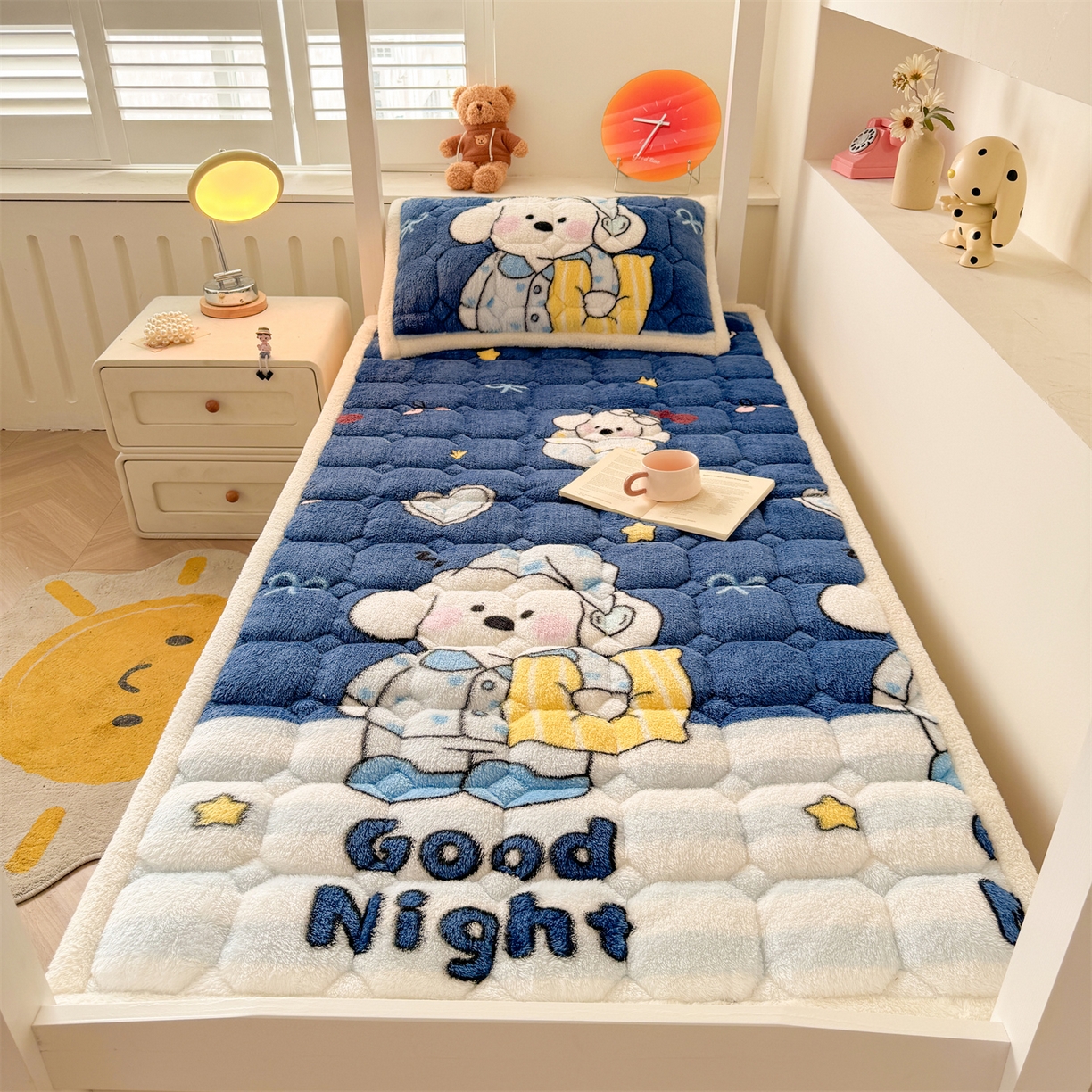 91家纺网 家纺一手货源 找家纺 雯豆家纺 2025新款泰迪绒学生宿舍床褥床垫床护垫 泰迪绒床褥-休闲假日